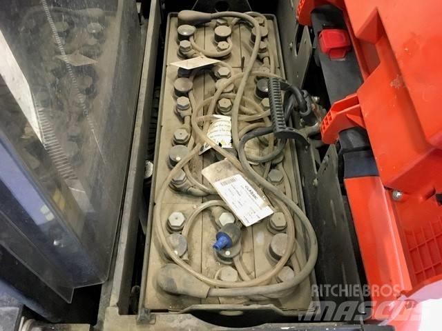 Toyota SWE 120 L Järelkäidavad virnastajad
