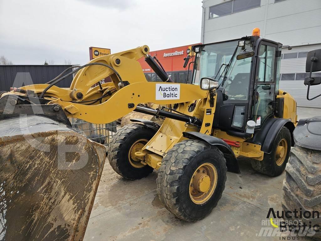 CAT 906 M Rataslaadurid
