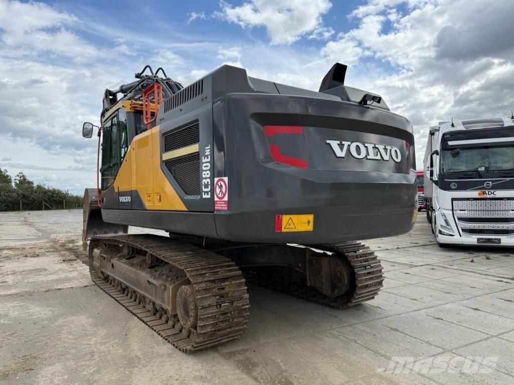 Volvo EC380ENL Roomikekskavaatorid