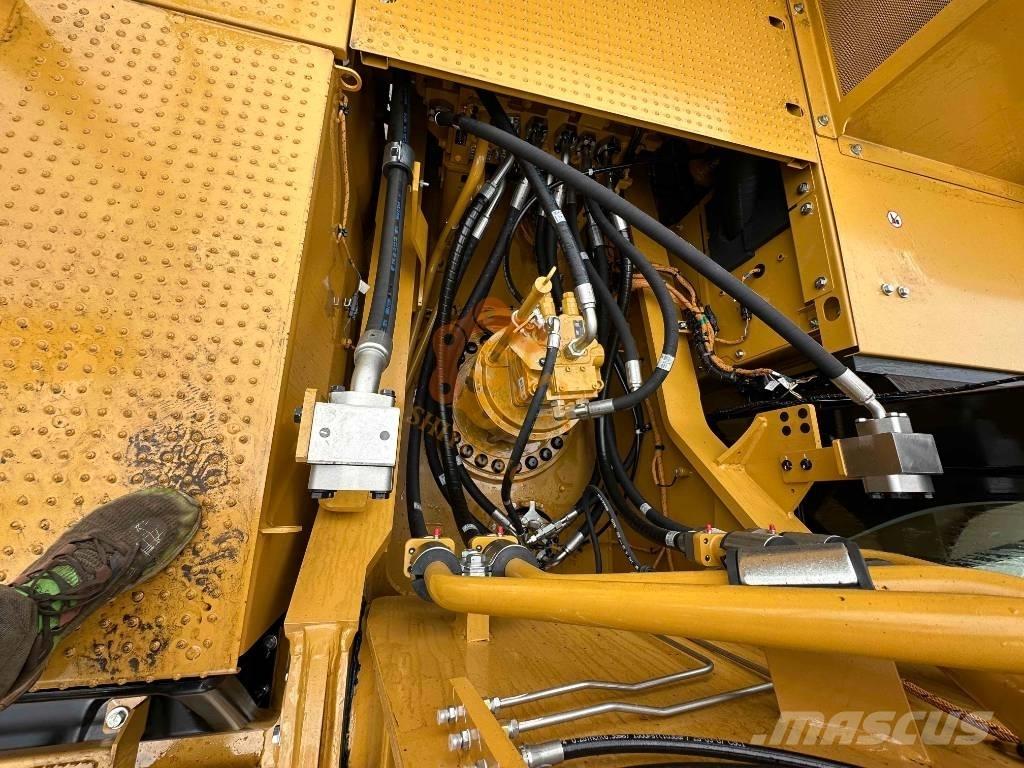 CAT 336 NEXT GEN Roomikekskavaatorid