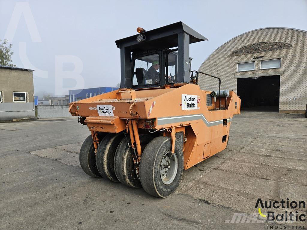 Corinsa CCN 1222 Pneumorehvidega rullid