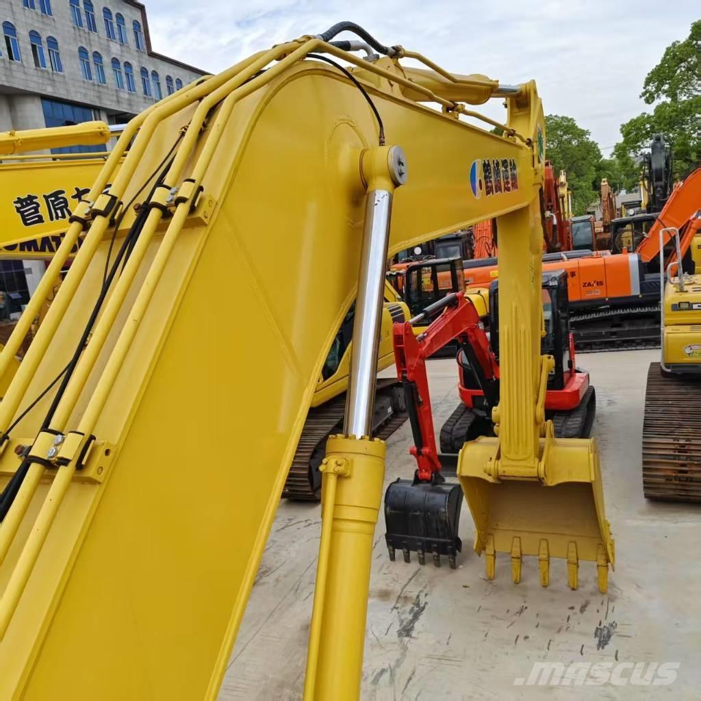 Komatsu PC 220-8 Roomikekskavaatorid
