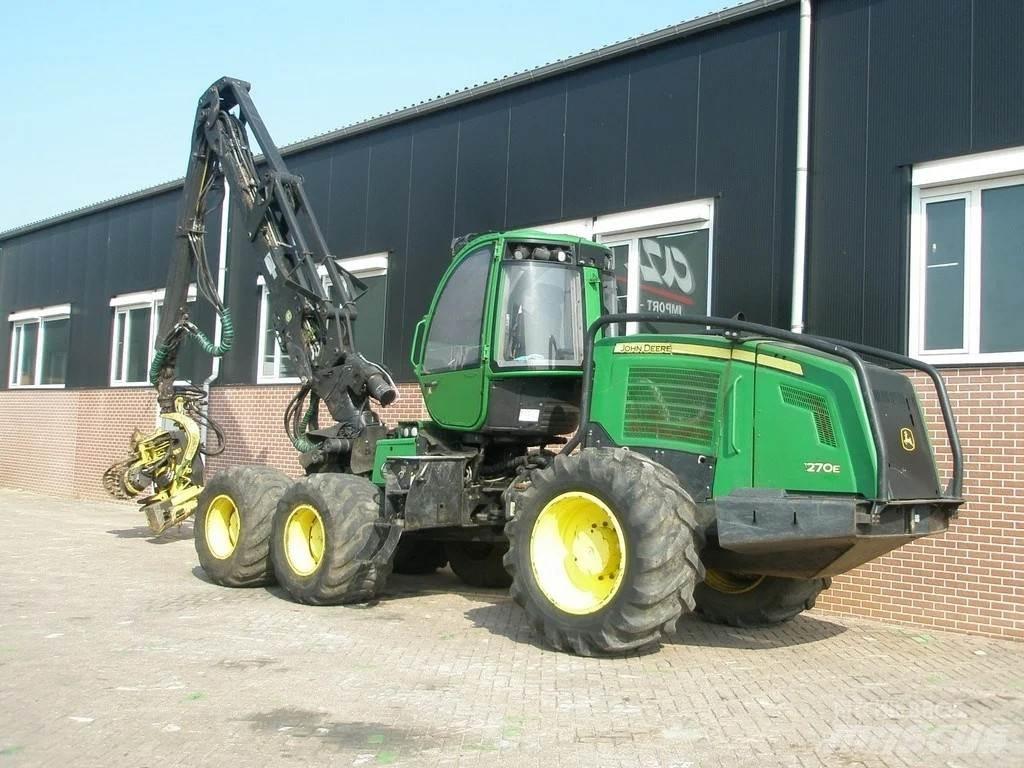 John Deere 1270E Harvesterid