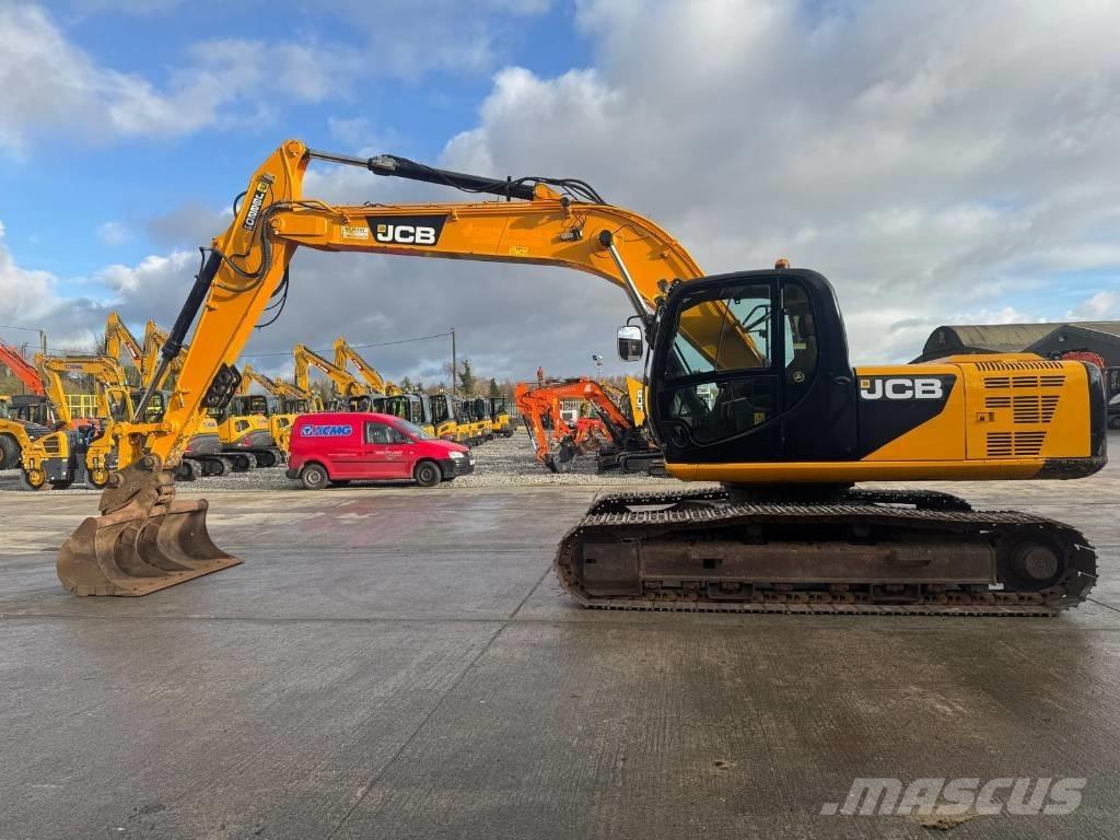 JCB JS 220 LC Pika noolega ekskavaatorid