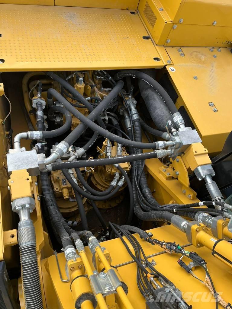 CAT 352-07A Roomikekskavaatorid
