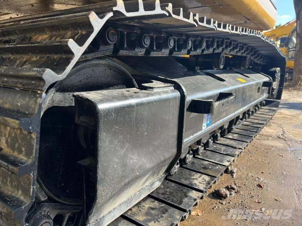 CAT 320 D Roomikekskavaatorid