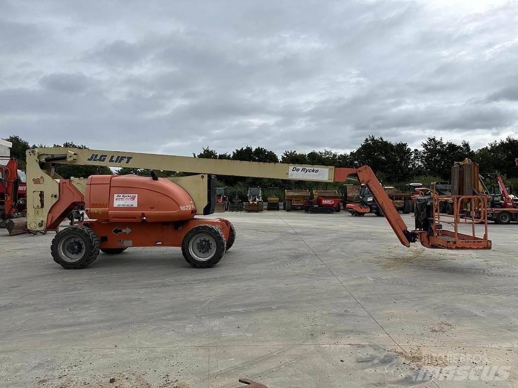 JLG 800AJ Iseliikuvad poomtõstukid