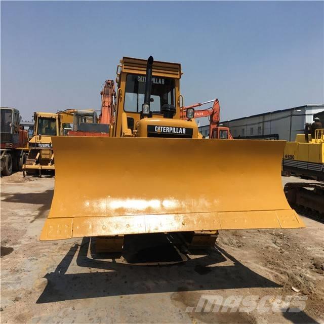 CAT D 6 D Buldooserid