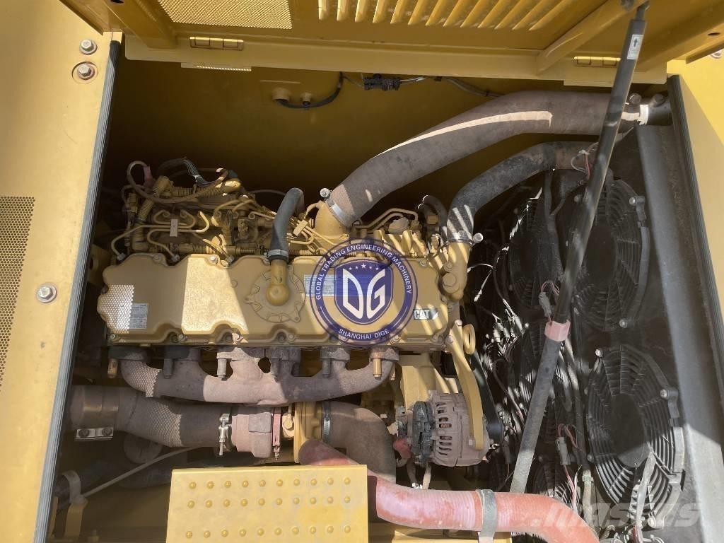 CAT 330 Väikeekskavaatorid 7t-12t