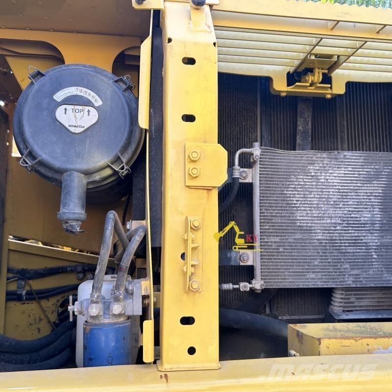 Komatsu PC 200-8 Roomikekskavaatorid