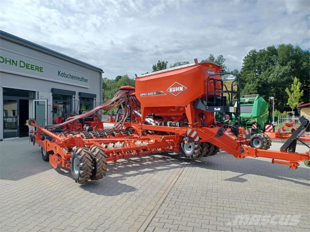 Kuhn Espro 8000 R Külvik-äkked