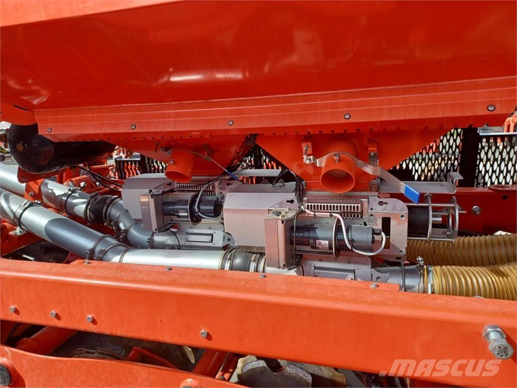 Kuhn Espro 8000 R Külvik-äkked