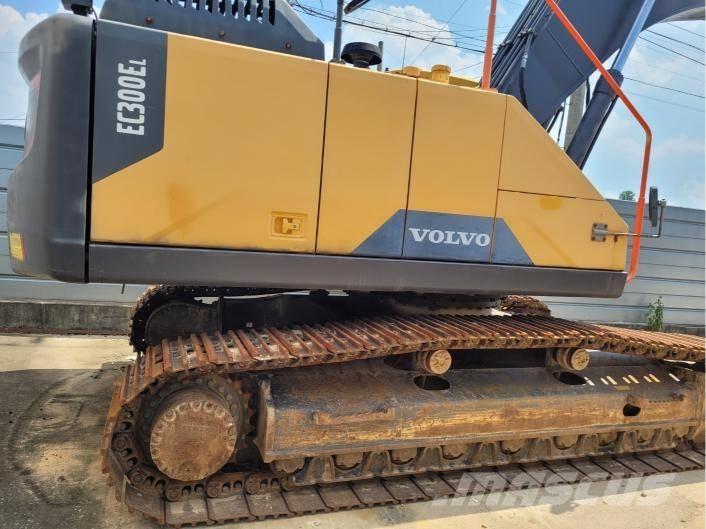 Volvo EC 300 EL Roomikekskavaatorid