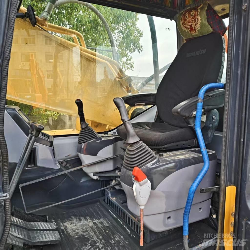 Komatsu PC 400-7 Roomikekskavaatorid