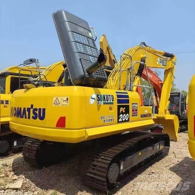 Komatsu PC 200-8 Väikeekskavaatorid 7t-12t