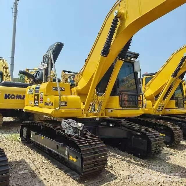 Komatsu PC 200-8 Väikeekskavaatorid 7t-12t
