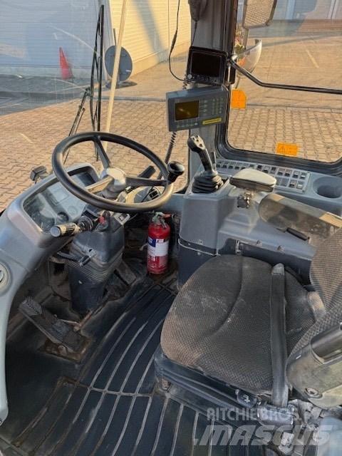 Doosan DL 420-3 CAB Kabiinid