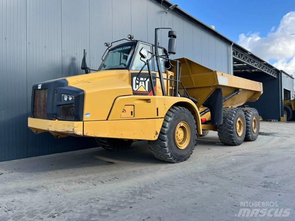 CAT 735B Liigendraamiga pinnaseveokid