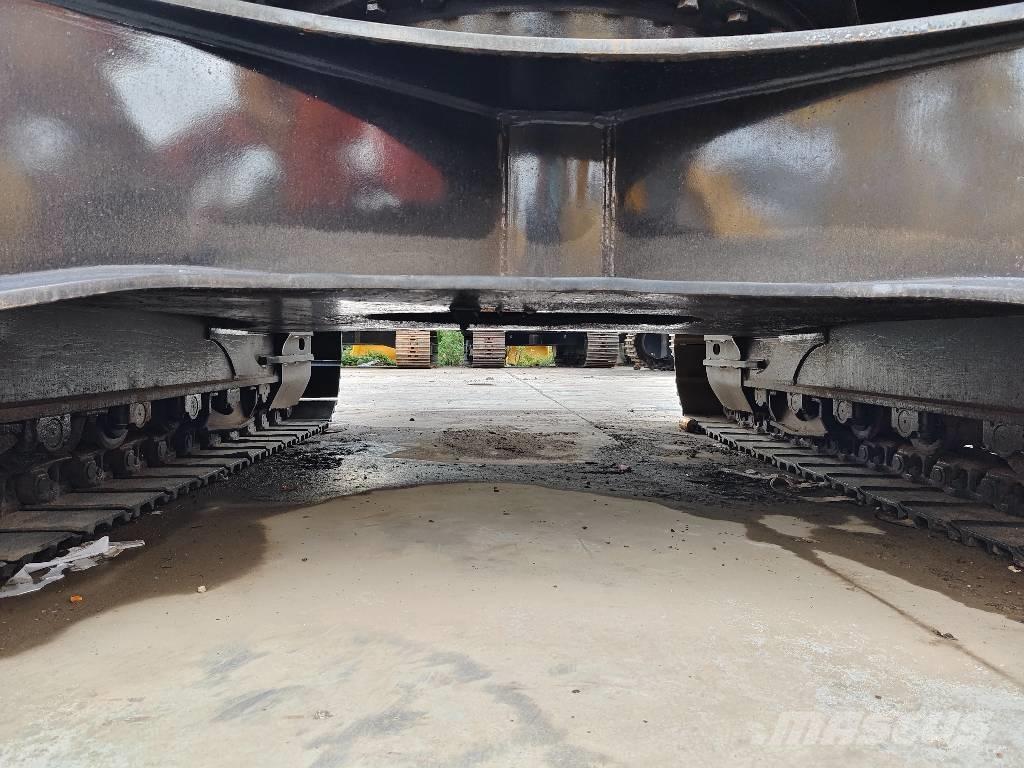 Sany SY 215 C Roomikekskavaatorid