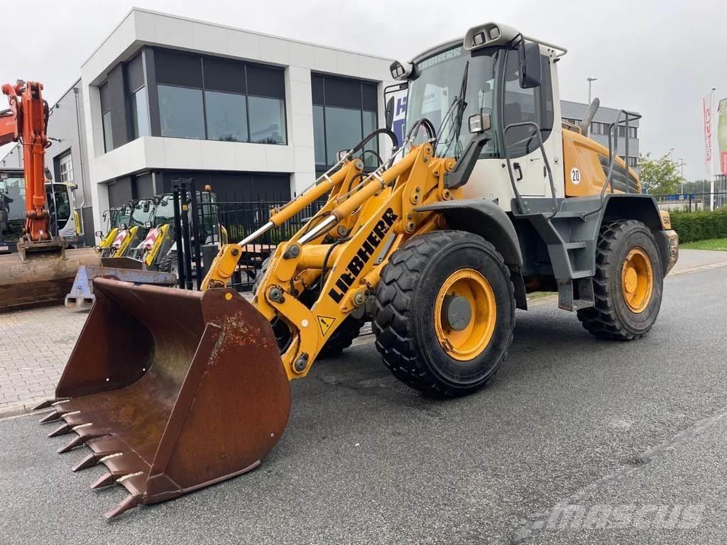 Liebherr L524 Rataslaadurid