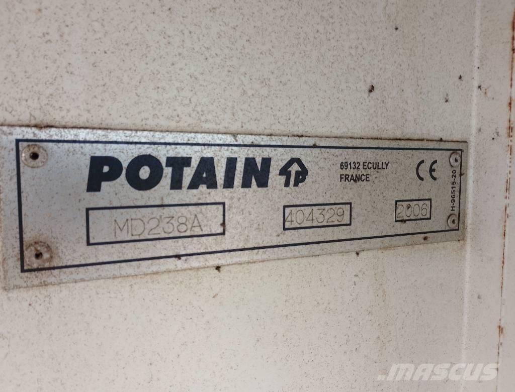 Potain MD238A-J10 Tornkraanad