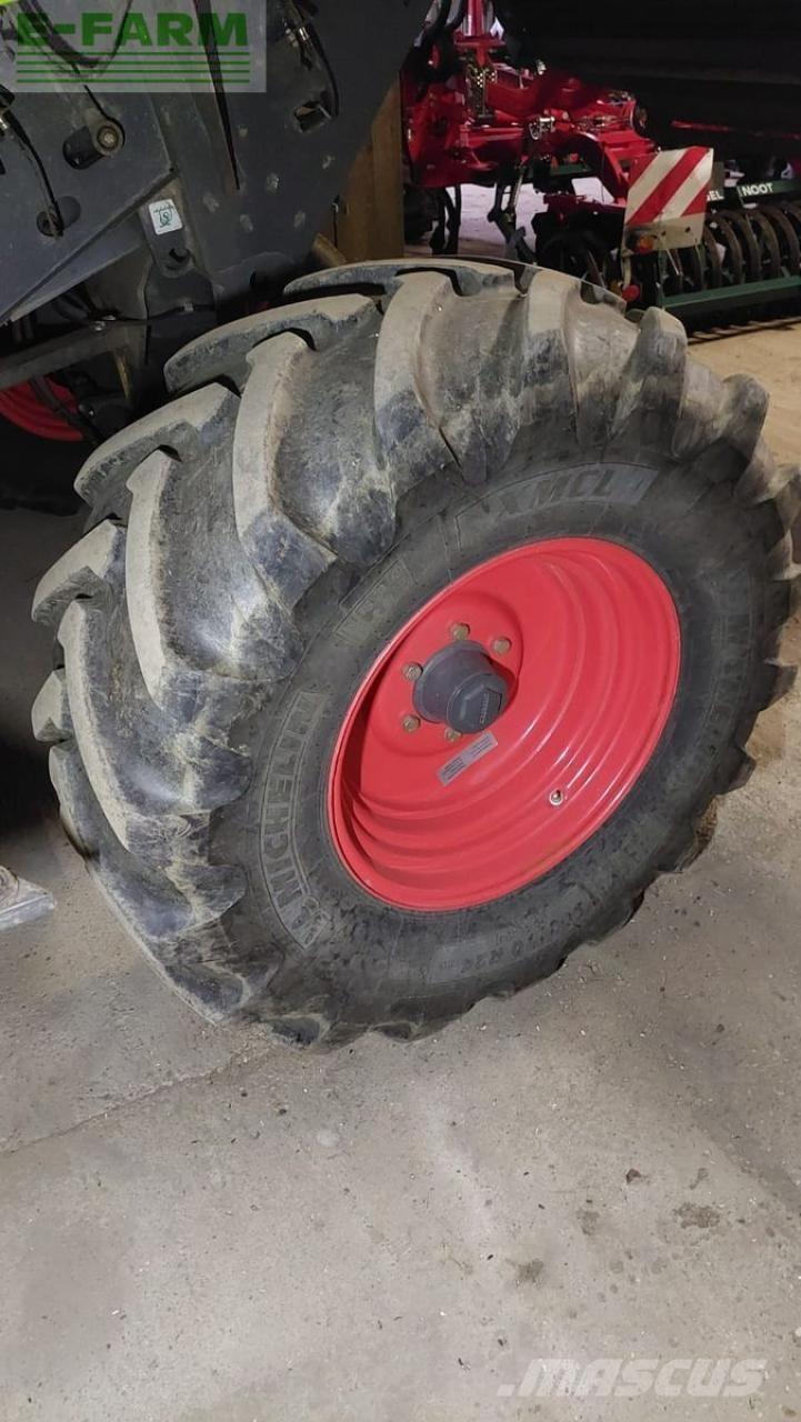 CLAAS tucano 430 Teraviljakombainid