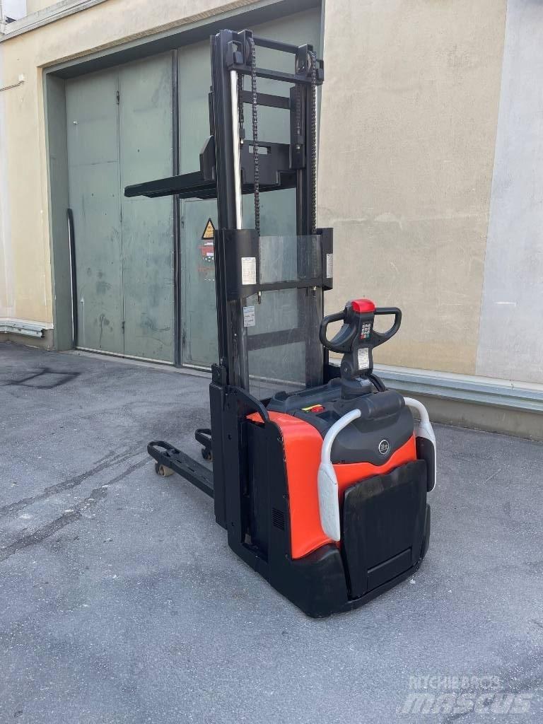BT SPE 200 D Järelkäidavad virnastajad
