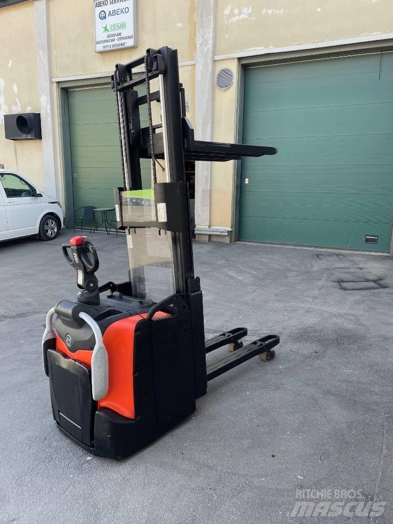 BT SPE 200 D Järelkäidavad virnastajad