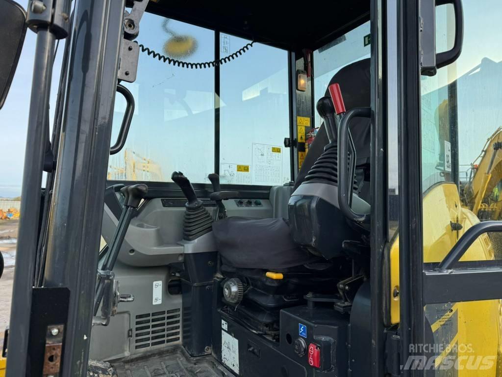 Komatsu PC80MR-5 Miniekskavaatorid < 7 t