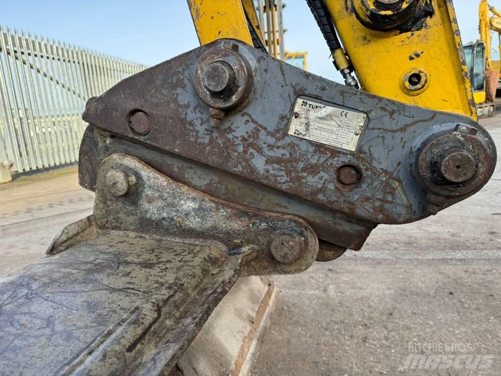 Komatsu PC80MR-5 Miniekskavaatorid < 7 t