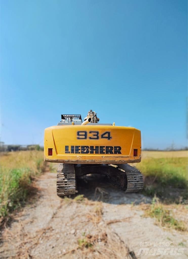 Liebherr R934C HDC Roomikekskavaatorid