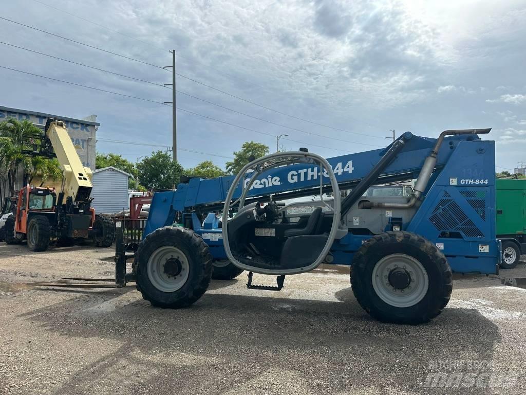 Genie GTH 844 Teleskooplaadurid
