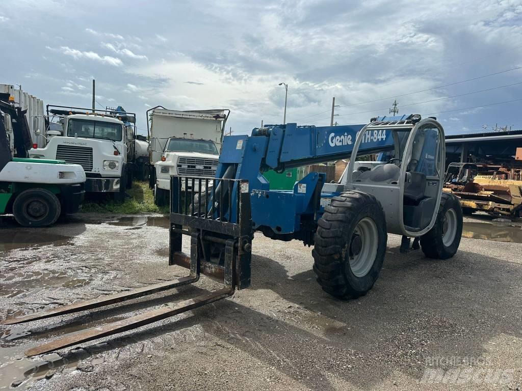 Genie GTH 844 Teleskooplaadurid