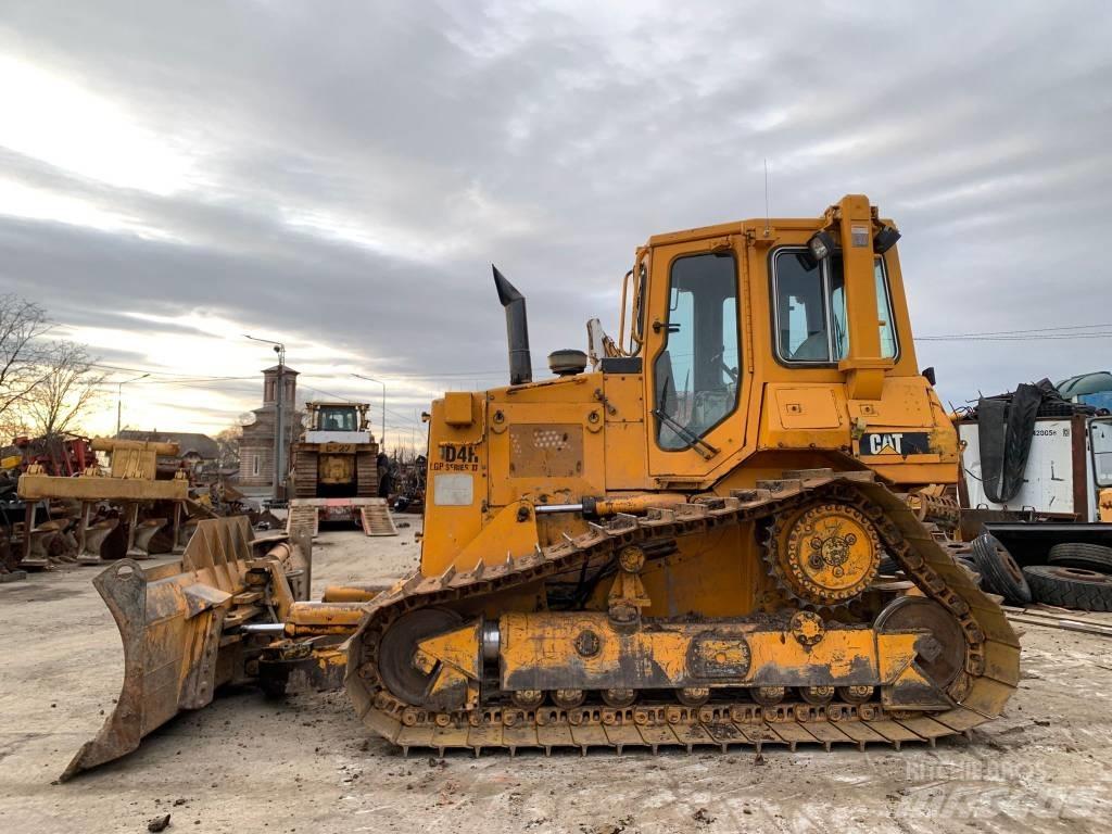 CAT D 4 H LGP II Buldooserid