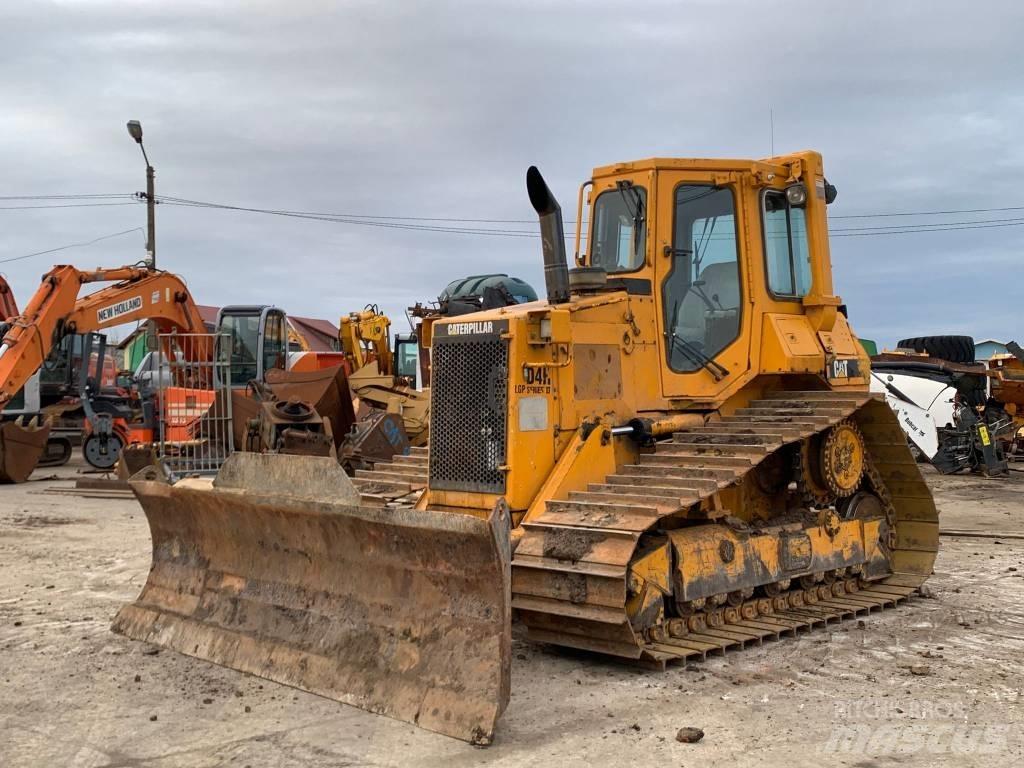 CAT D 4 H LGP II Buldooserid