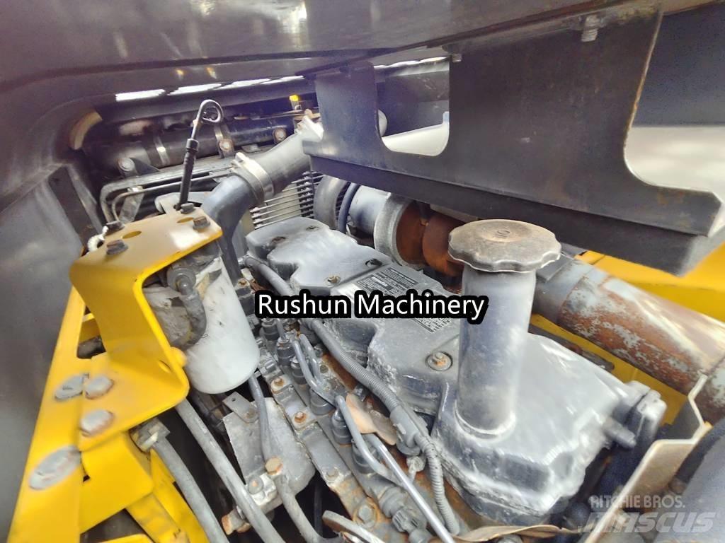Komatsu PC 220-8 Roomikekskavaatorid