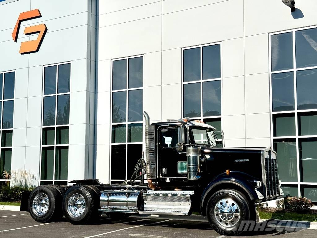 Kenworth W 900 Sadulveokid
