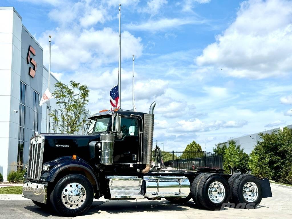 Kenworth W 900 Sadulveokid