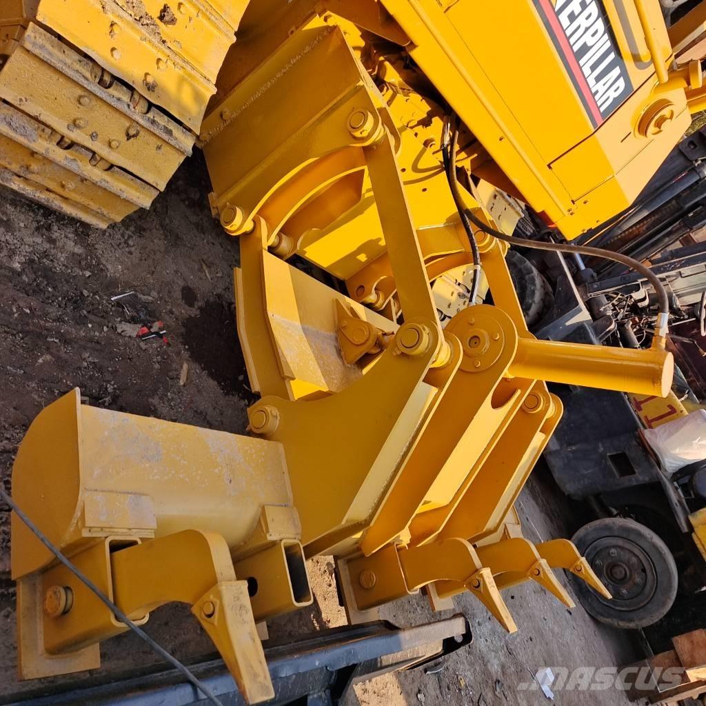CAT D 6 M Buldooserid