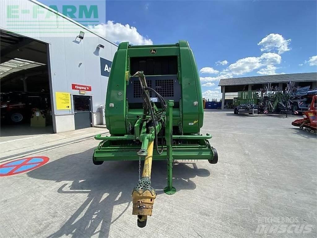 John Deere 864 Heinapressid
