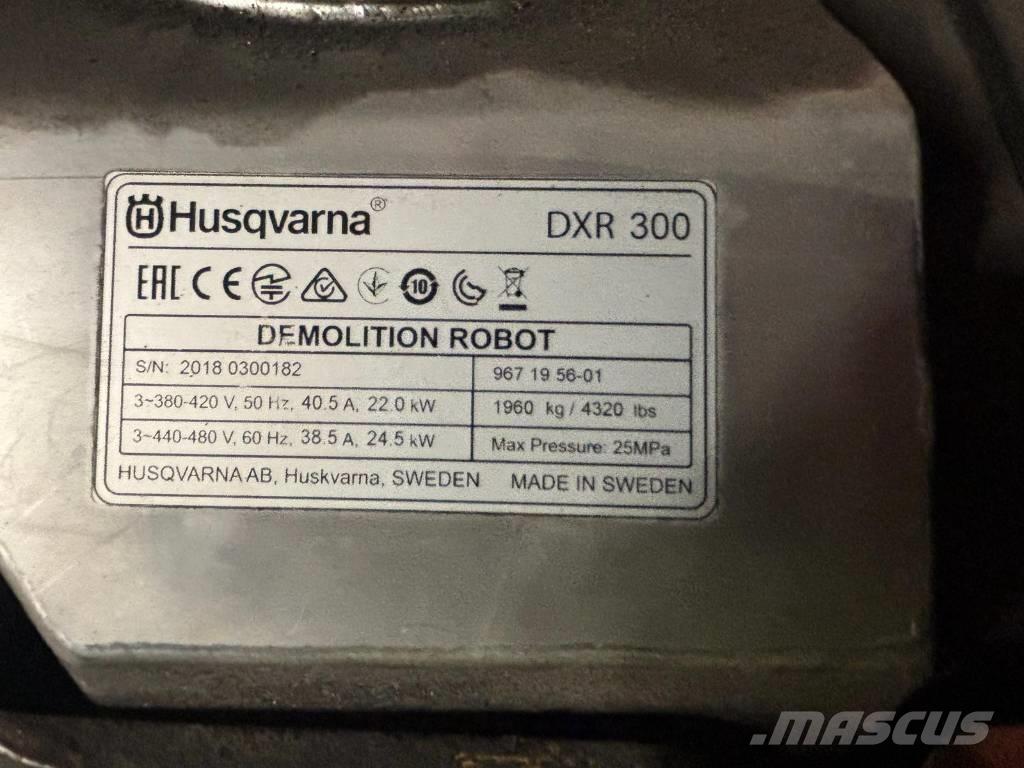 Husqvarna DXR 300 Lammutusekskavaatorid