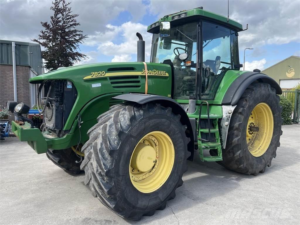 John Deere 7820 Traktorid