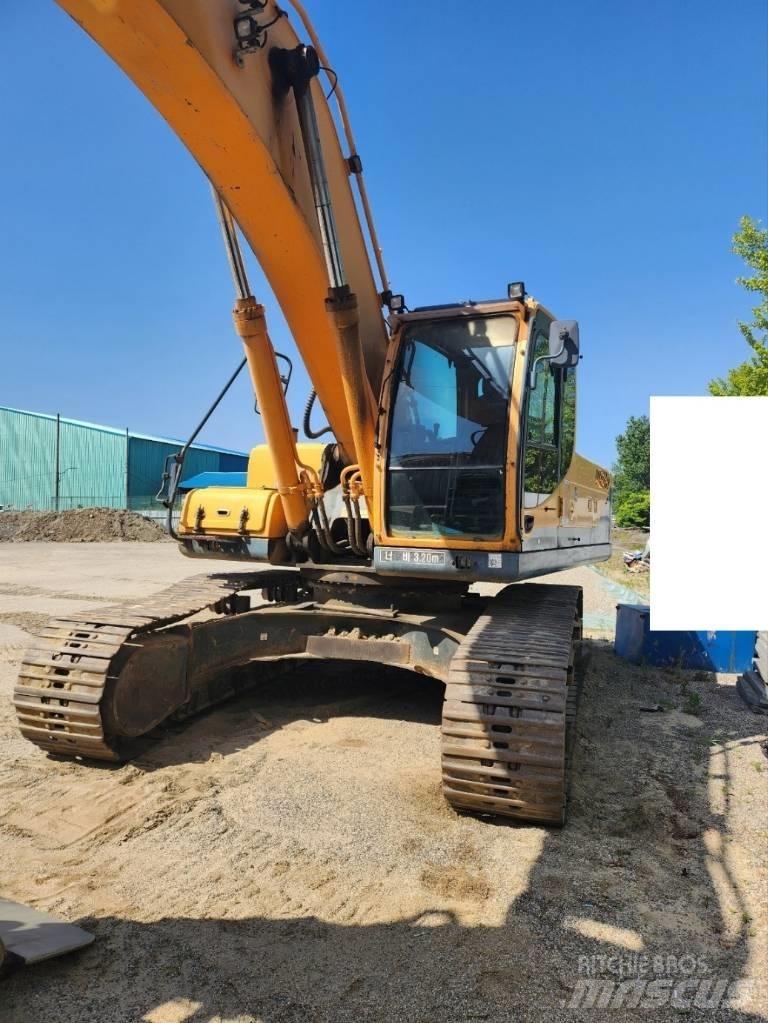 Hyundai Robex 300 LC Roomikekskavaatorid