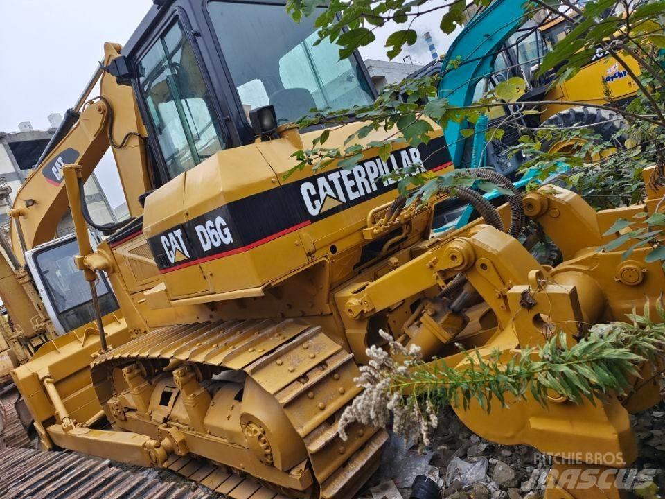 CAT D6G Buldooserid