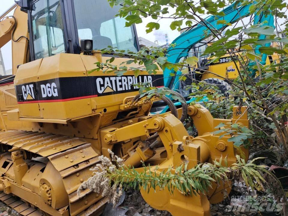CAT D6G Buldooserid