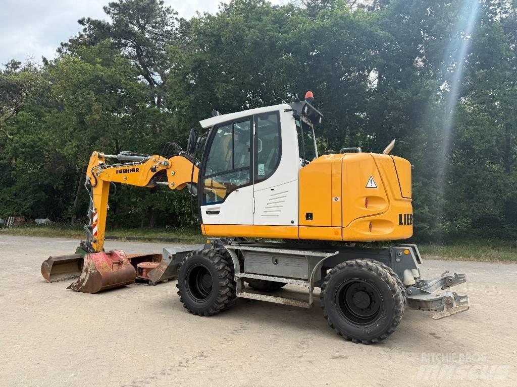 Liebherr A 910 Comp Ratasekskavaatorid
