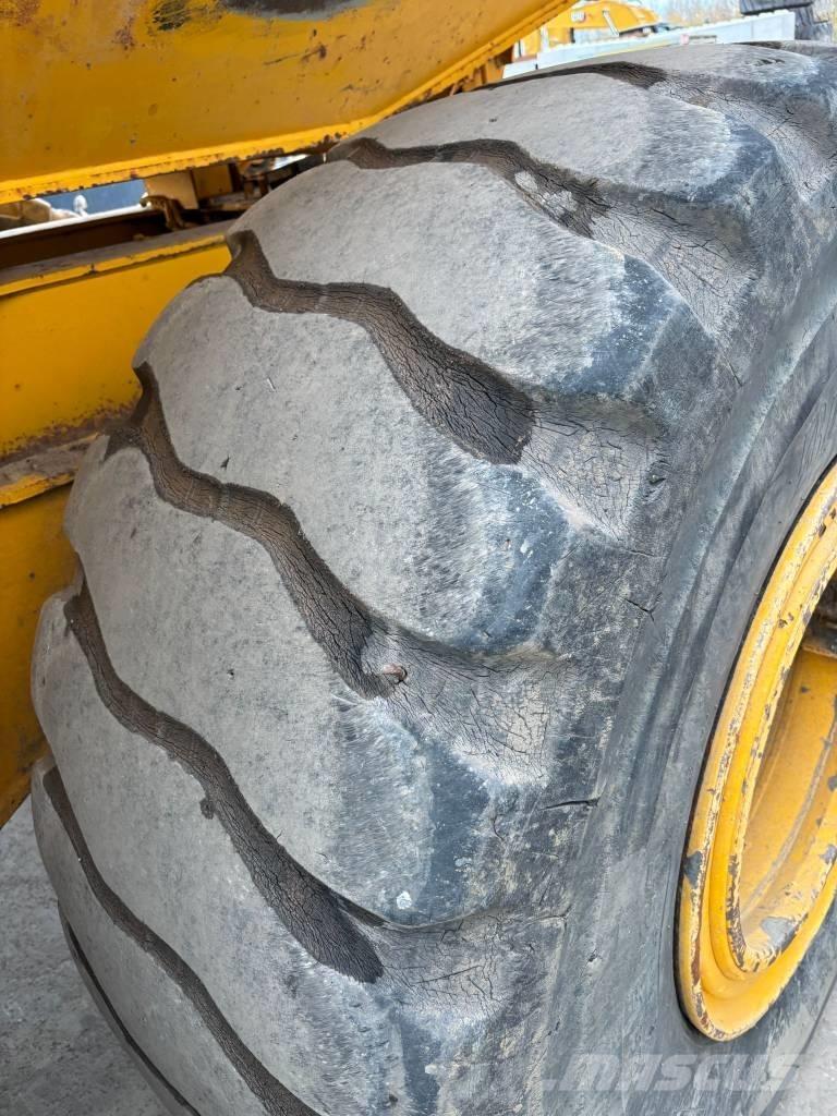 Volvo A 25 E Liigendraamiga pinnaseveokid