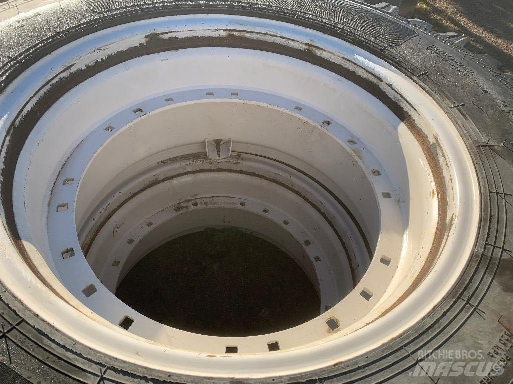 Nokian 16.9 R28 Rehvid, rattad ja veljed