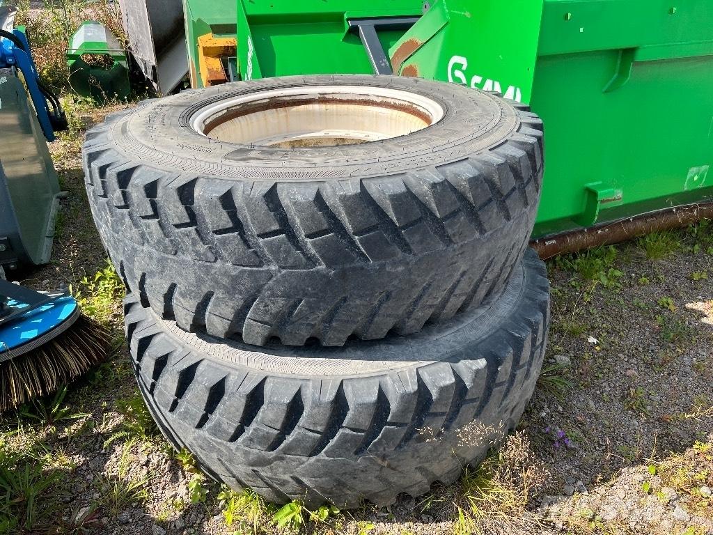 Nokian 16.9 R28 Rehvid, rattad ja veljed