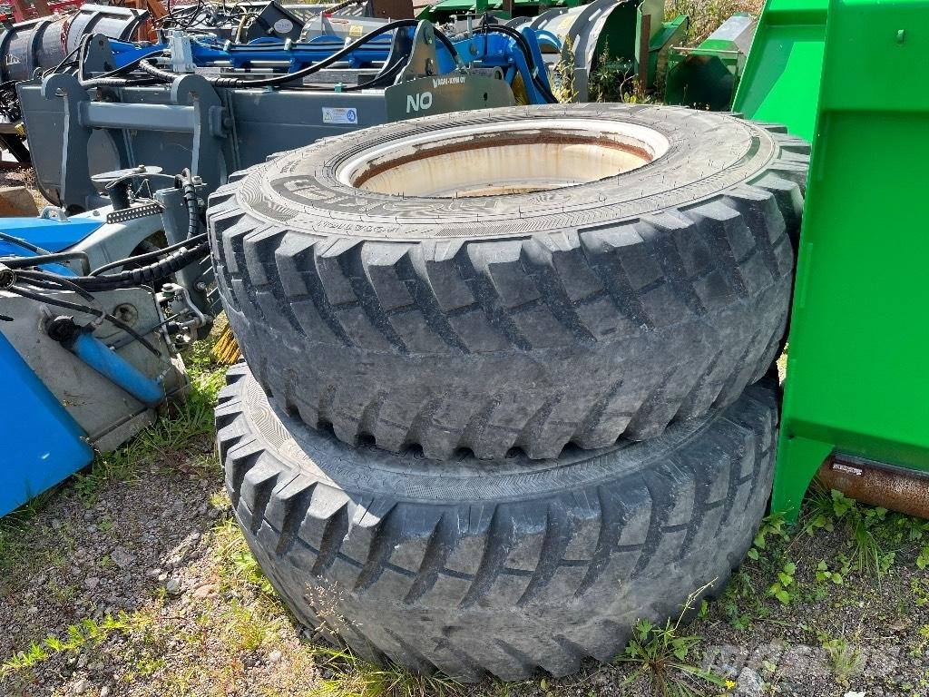 Nokian 16.9 R28 Rehvid, rattad ja veljed